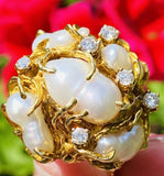 DES EN FRANCE Vintage 1960s 18k Gold Baroque Pearl VS Diamond Freeform Ring