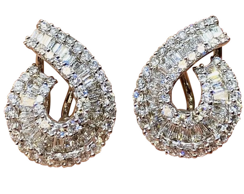 Vintage BARNEYS NY Estate 18k Gold 2.40ct VS Diamond Baguette Swirl Earrings
