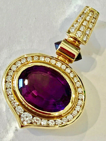 Vintage Retro Estate 18k Gold La Triomphe VS Diamond Amethyst Necklace Pendant
